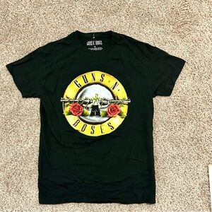 NWOT Guns N’ Roses Black Graphic T-Shirt